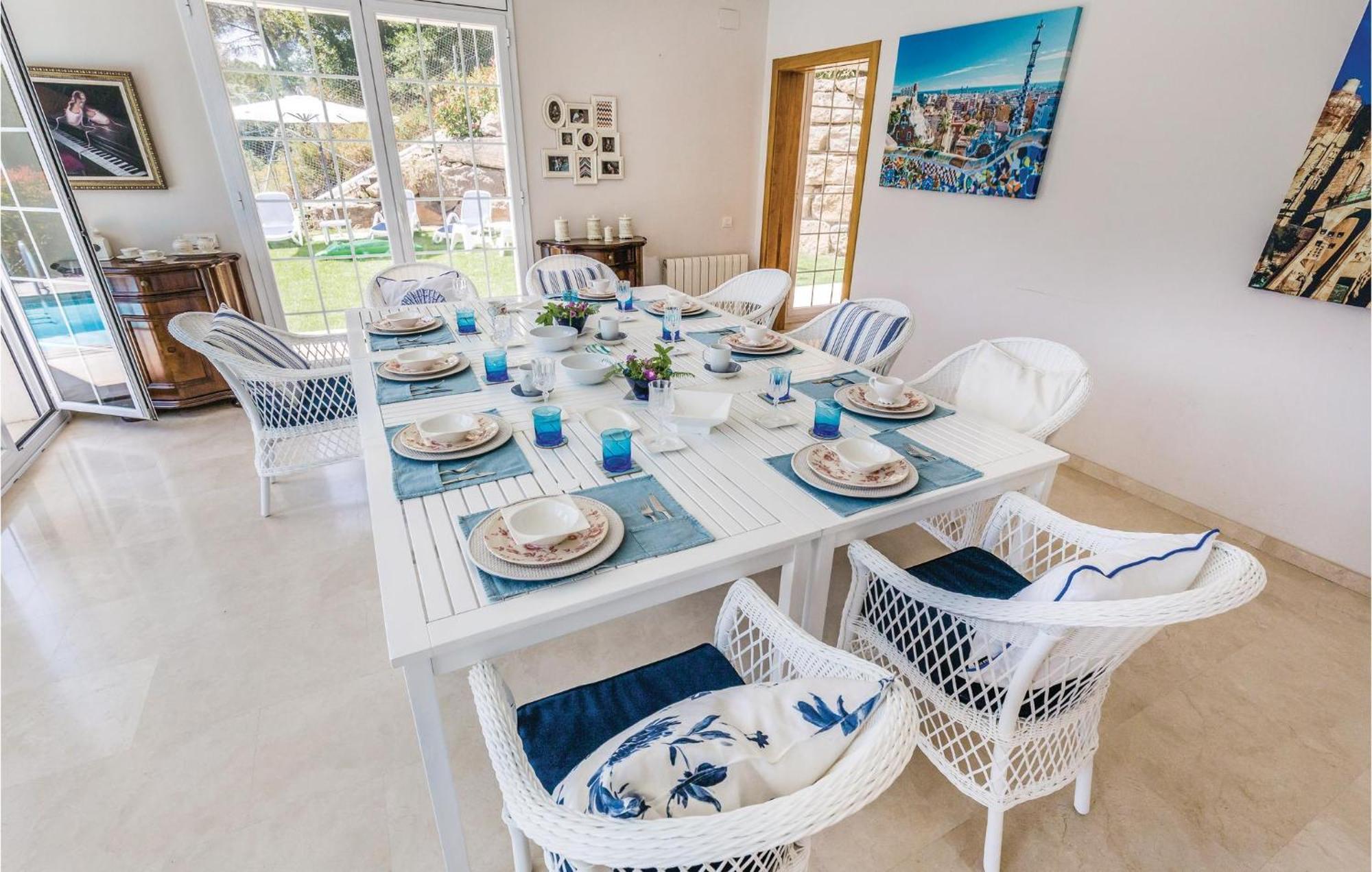 Nice Home In Cabrils With House A Mountain View Esterno foto