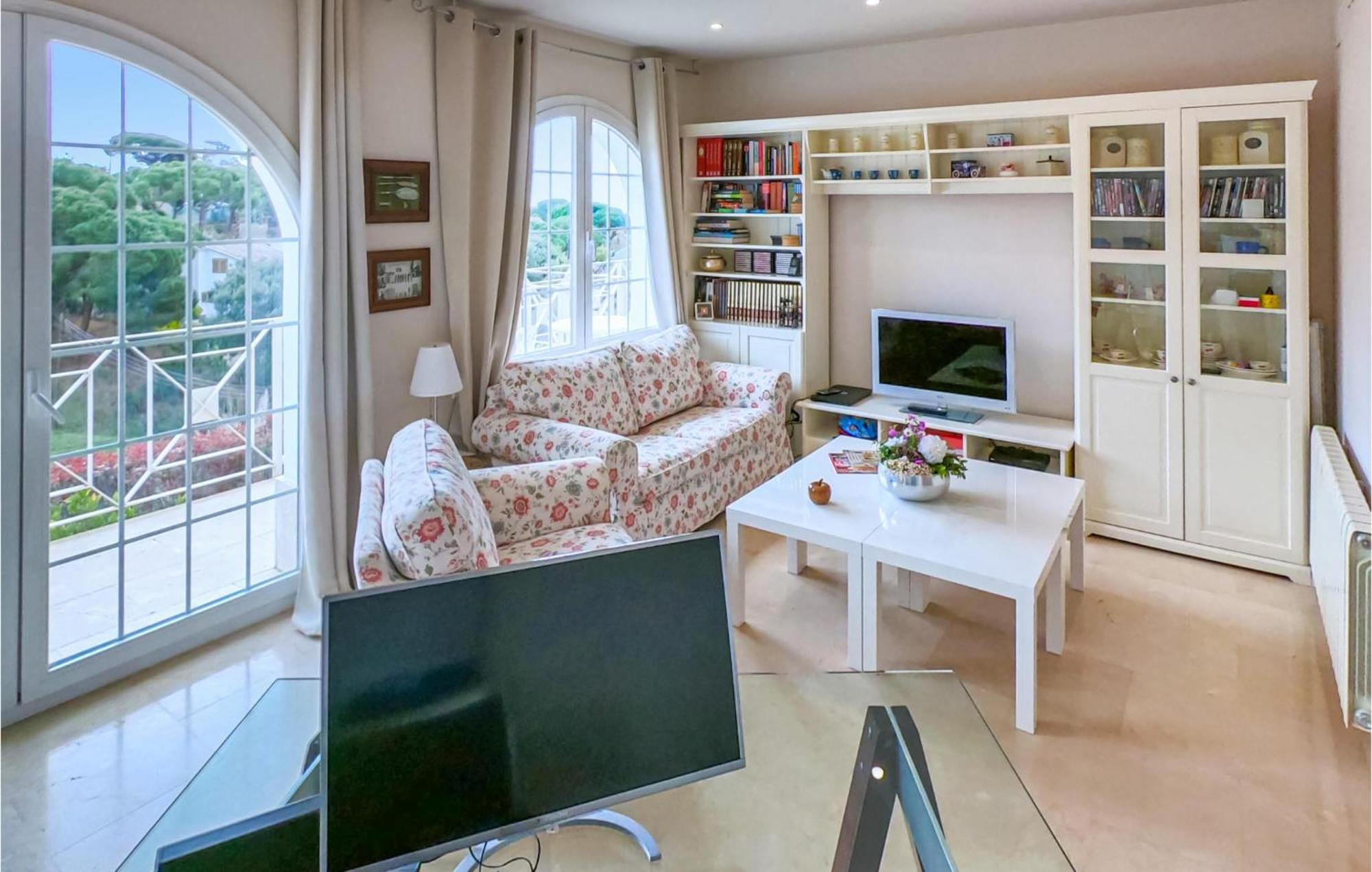 Nice Home In Cabrils With House A Mountain View Esterno foto